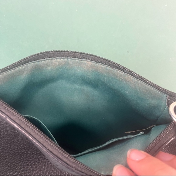 Black COACH PARK LEATHER SWINGPACK - Picture 14 of 16